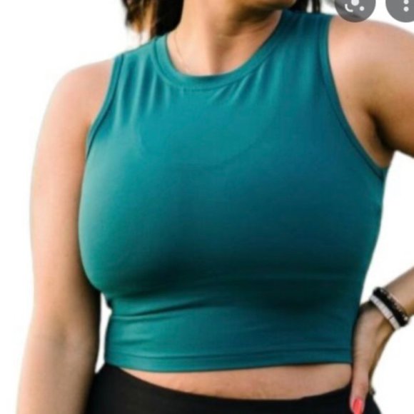 ZYIA Tops - Zyia Stronger Crop tank top